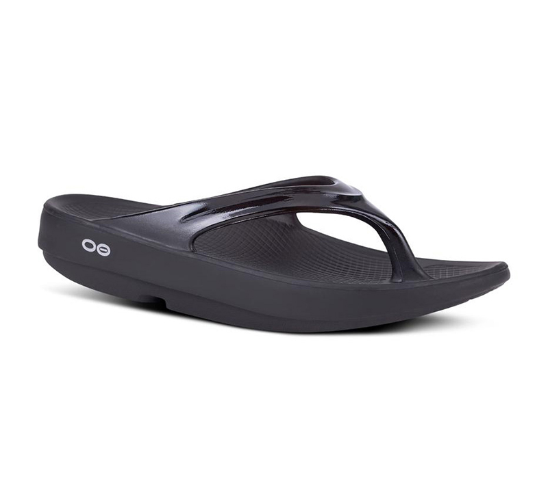 OOFOS OOlala Thong Sandal (W)(Black) - Fromuth Pickleball